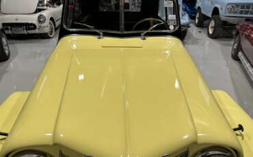 Jeep-Jeepster-1949-Yellow-Black-33