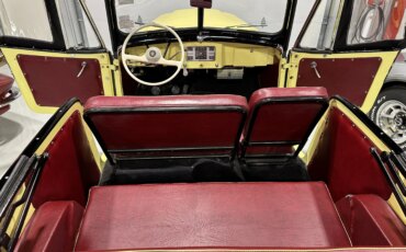 Jeep-Jeepster-1949-Yellow-Black-42