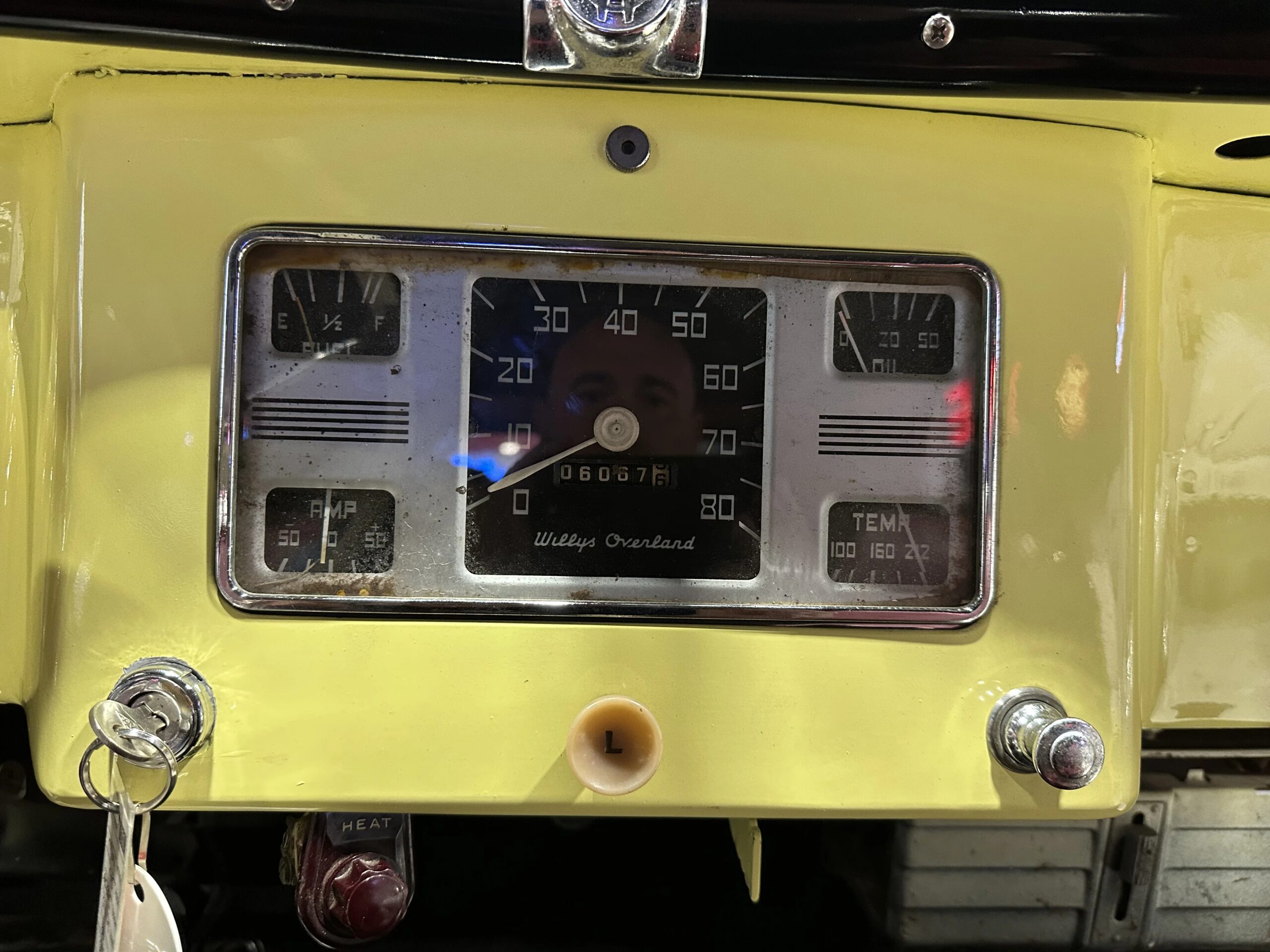 Jeep-Jeepster-1949-Yellow-Black-47