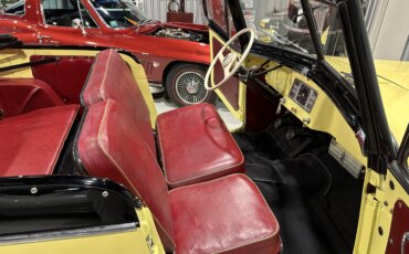 Jeep-Jeepster-1949-Yellow-Black-51