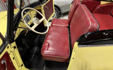 Jeep-Jeepster-1949-Yellow-Black-54