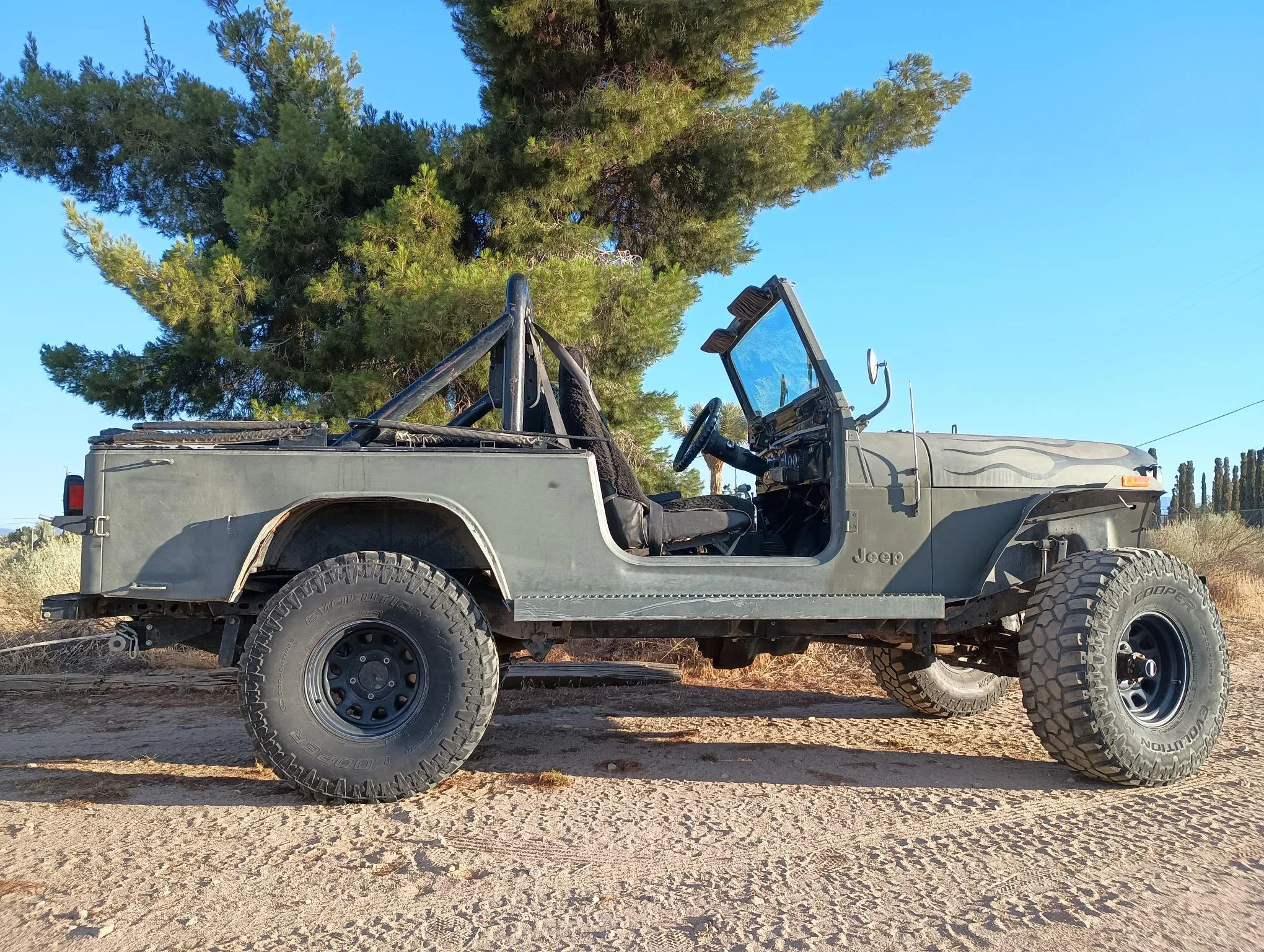 Jeep-Scrambler-1982-Black-1