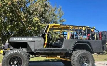 Jeep-Scrambler-1982-Black-Black-14