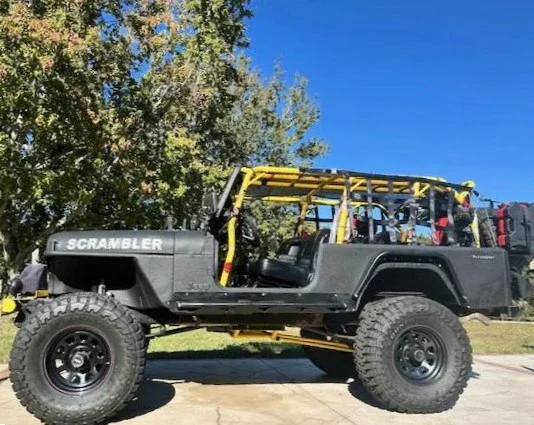 Jeep-Scrambler-1982-Black-Black-14