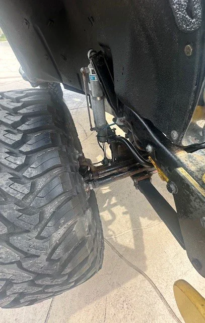 Jeep-Scrambler-1982-Black-Black-30