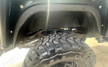 Jeep-Scrambler-1982-Black-Black-31