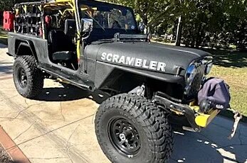 Jeep-Scrambler-1982-Black-Black-7
