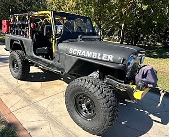 Jeep-Scrambler-1982-Black-Black-7