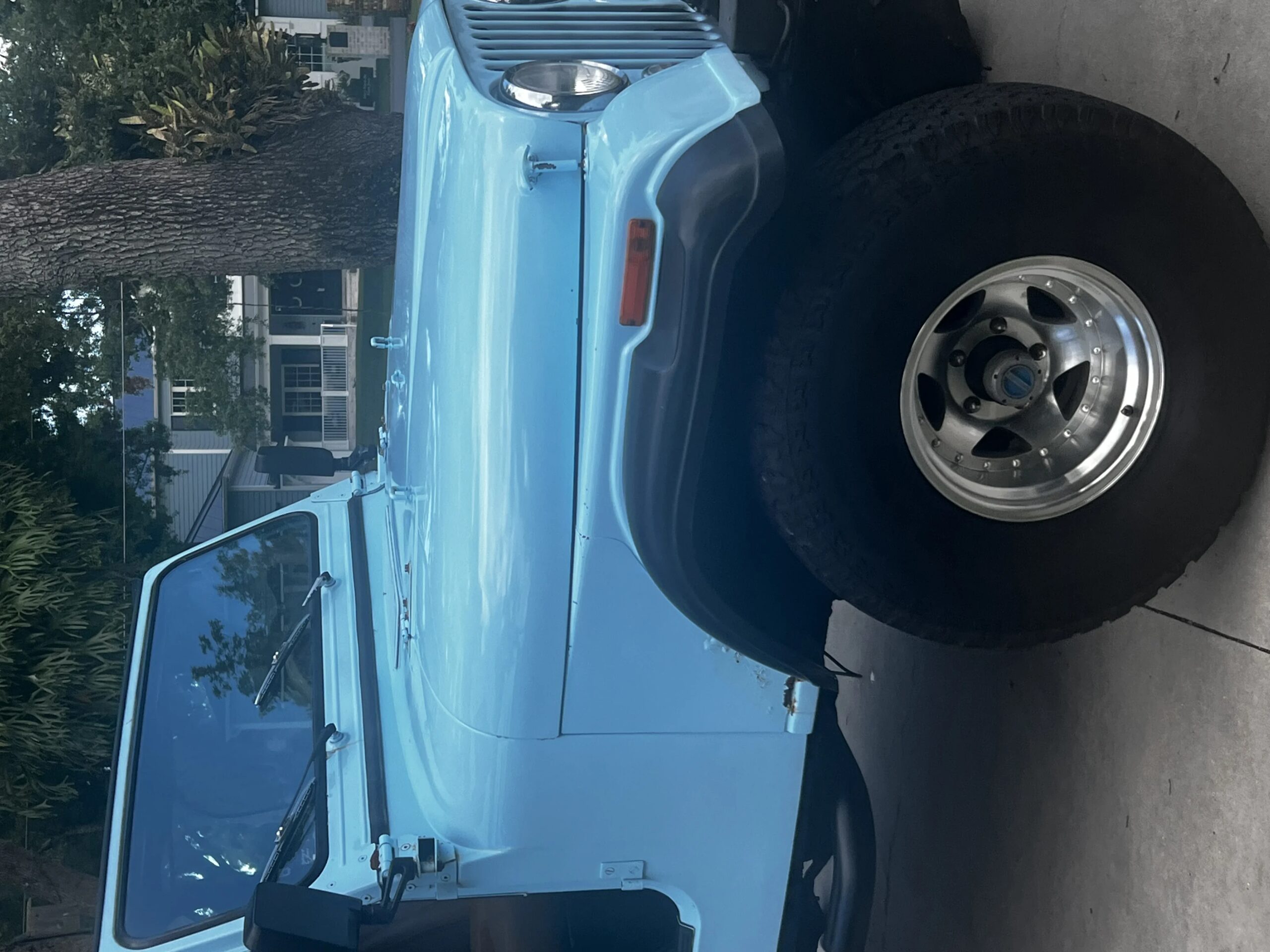 Jeep-Scrambler-1982-Blue-Beige-17