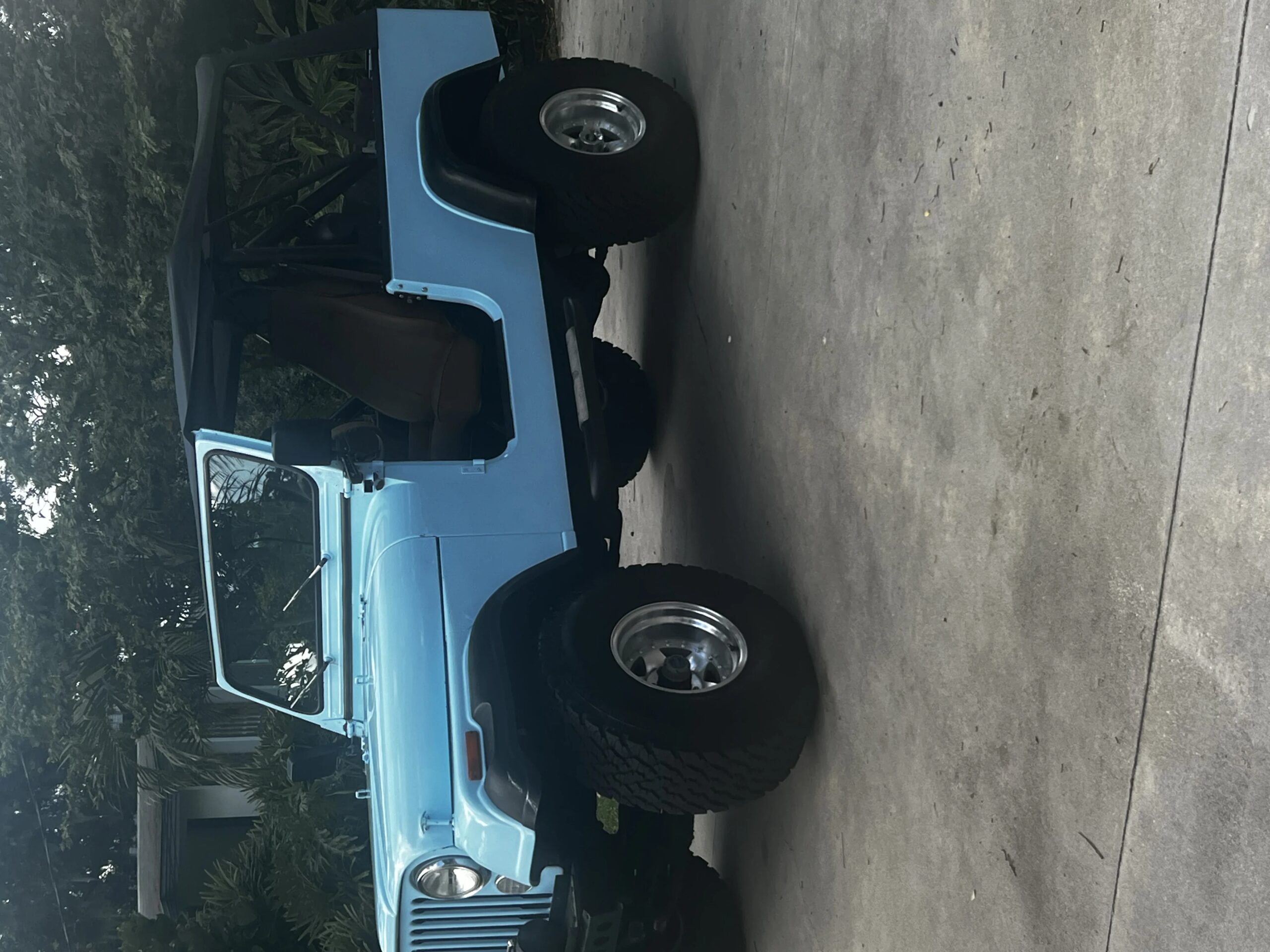 Jeep-Scrambler-1982-Blue-Beige-5