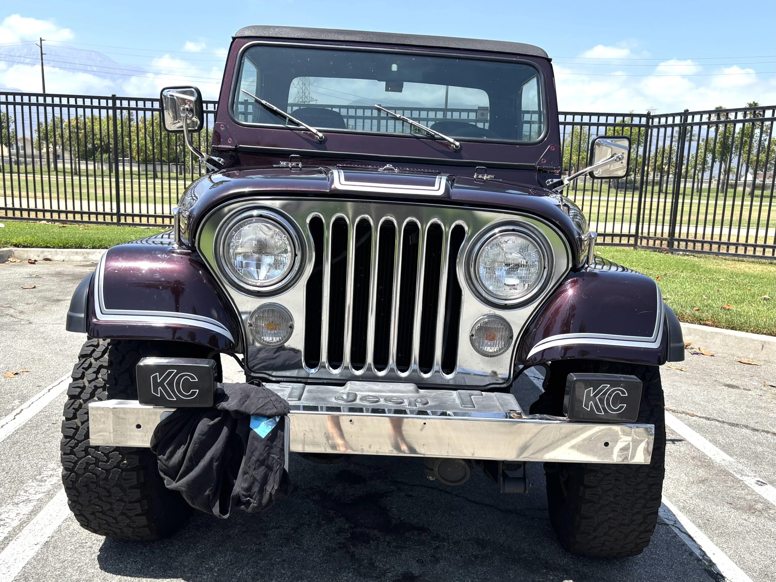 Jeep-Scrambler-1982-Burgundy-Burgundy-1