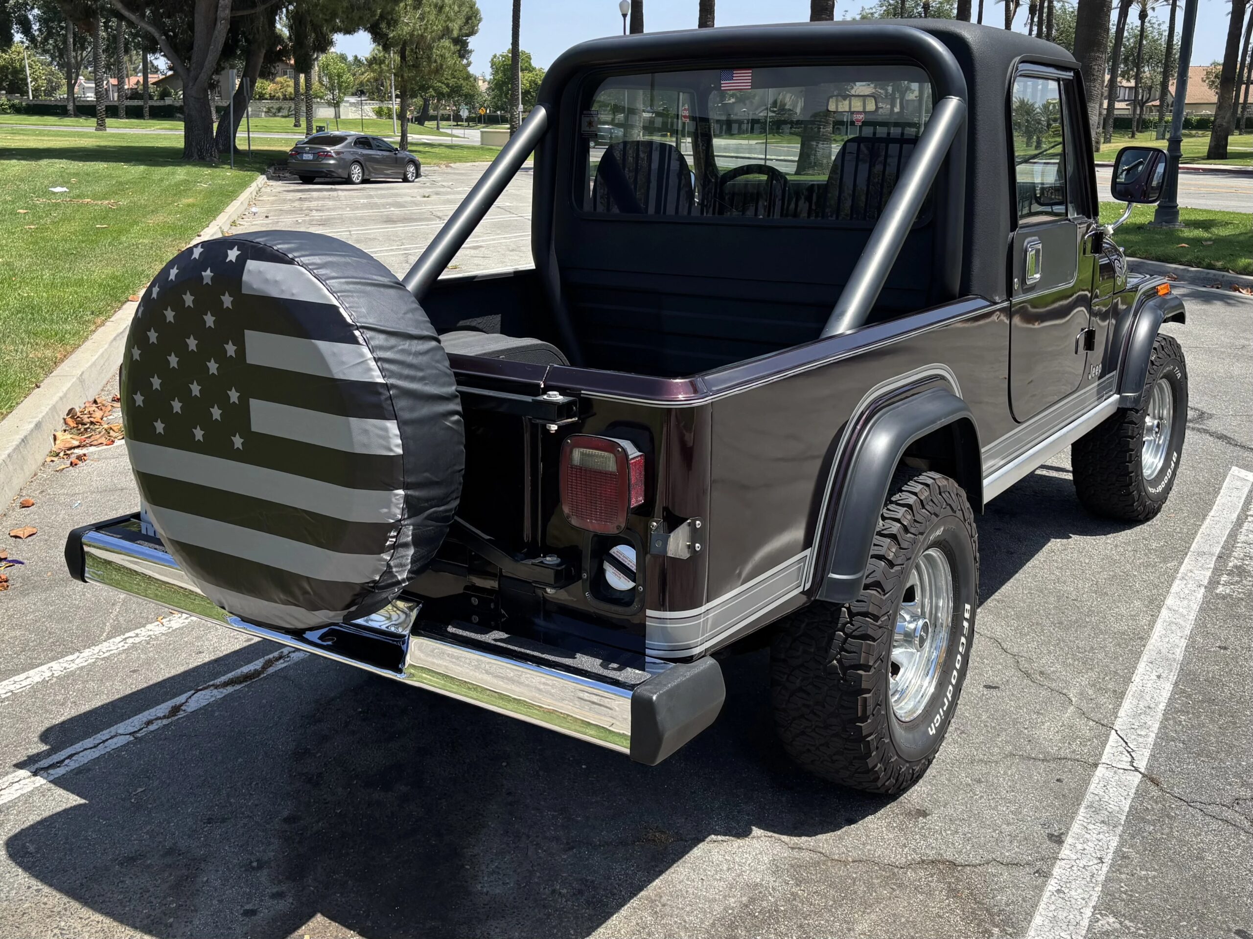 Jeep-Scrambler-1982-Burgundy-Burgundy-3