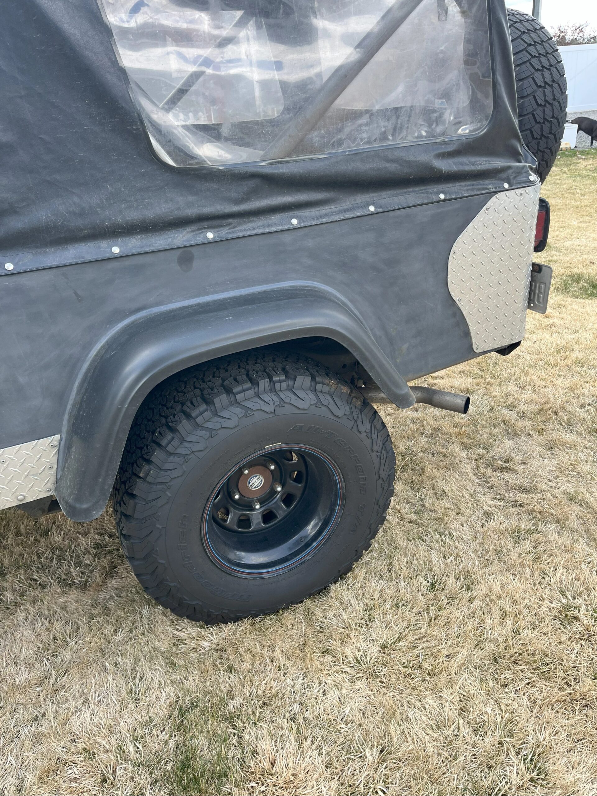 Jeep-Scrambler-1982-Green-Green-1