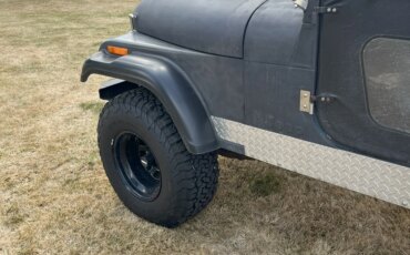 Jeep-Scrambler-1982-Green-Green-10