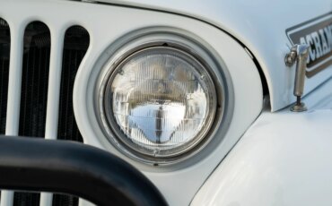 Jeep-Scrambler-1983-White-Black-1