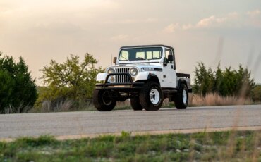 Jeep-Scrambler-1983-White-Black-11