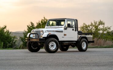 Jeep-Scrambler-1983-White-Black-17