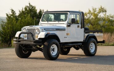 Jeep-Scrambler-1983-White-Black-29