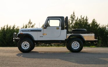 Jeep-Scrambler-1983-White-Black-30