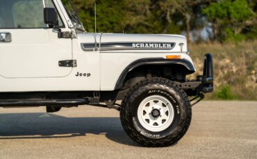 Jeep-Scrambler-1983-White-Black-33