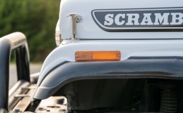 Jeep-Scrambler-1983-White-Black-45