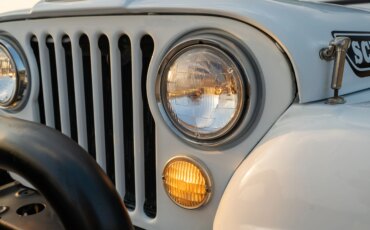 Jeep-Scrambler-1983-White-Black-49