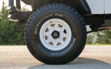Jeep-Scrambler-1983-White-Black-53