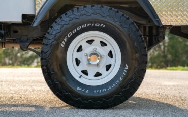 Jeep-Scrambler-1983-White-Black-54