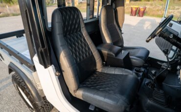 Jeep-Scrambler-1983-White-Black-65