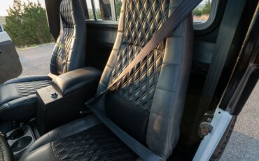 Jeep-Scrambler-1983-White-Black-66