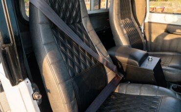 Jeep-Scrambler-1983-White-Black-67