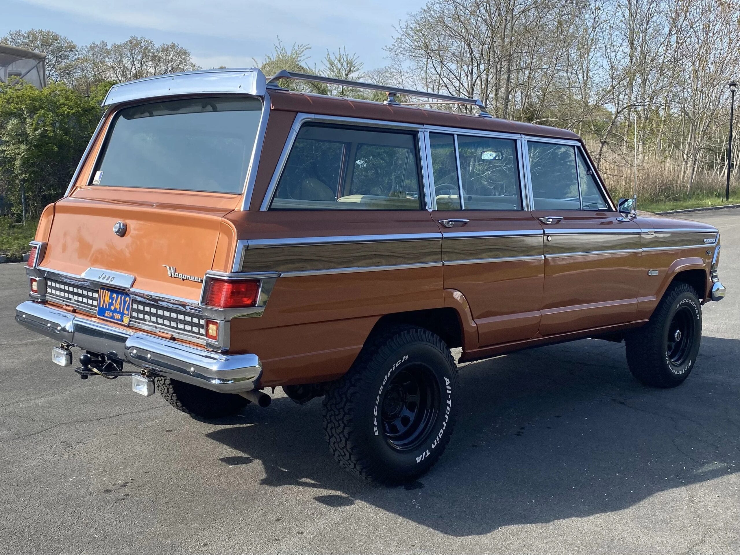 Jeep-Wagoneer-1973-Orange-Tan-4