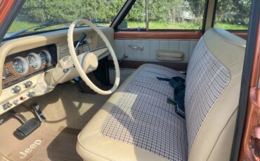 Jeep-Wagoneer-1973-Orange-Tan-5