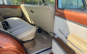Jeep-Wagoneer-1973-Orange-Tan-7