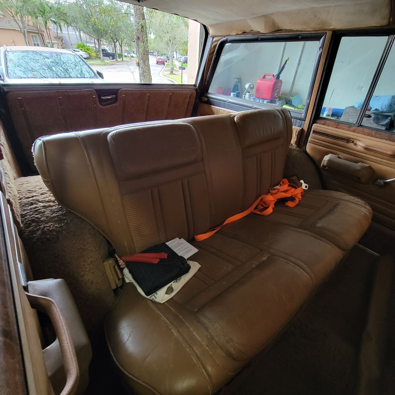 Jeep-Wagoneer-1985-SUV-2