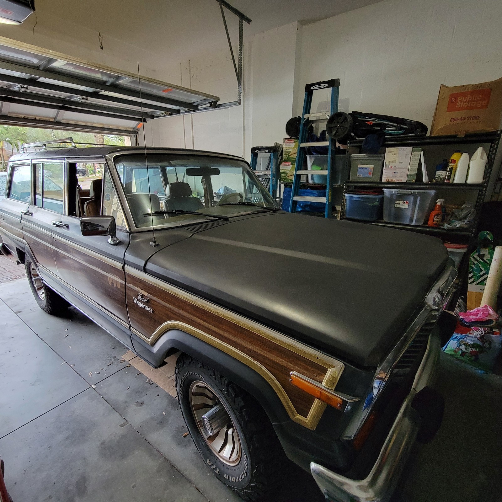 Jeep-Wagoneer-1985-SUV-4