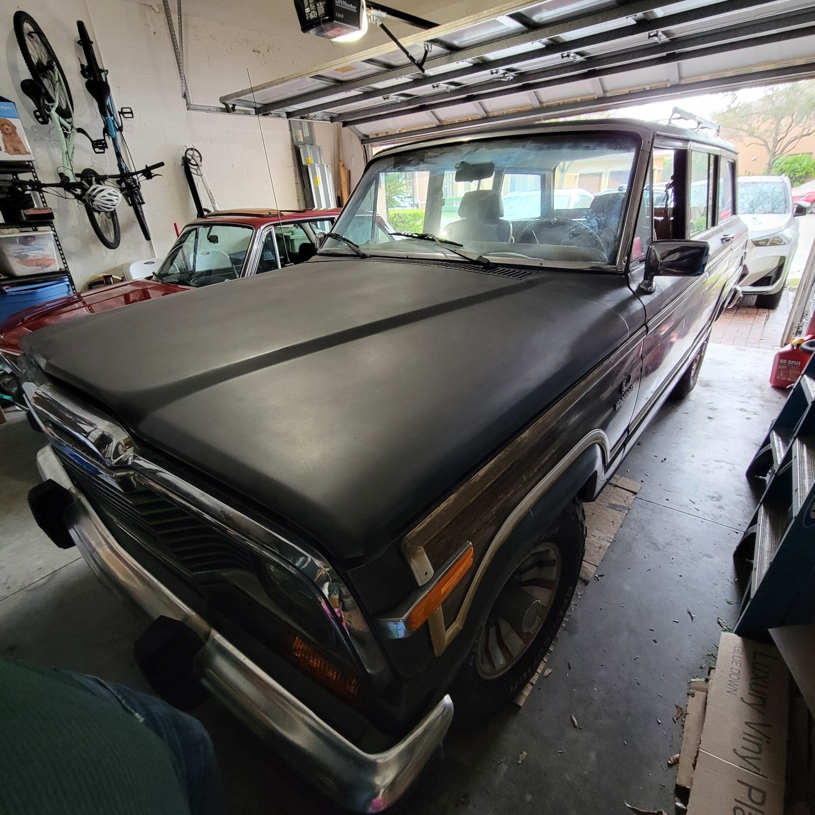 Jeep-Wagoneer-1985-SUV-5