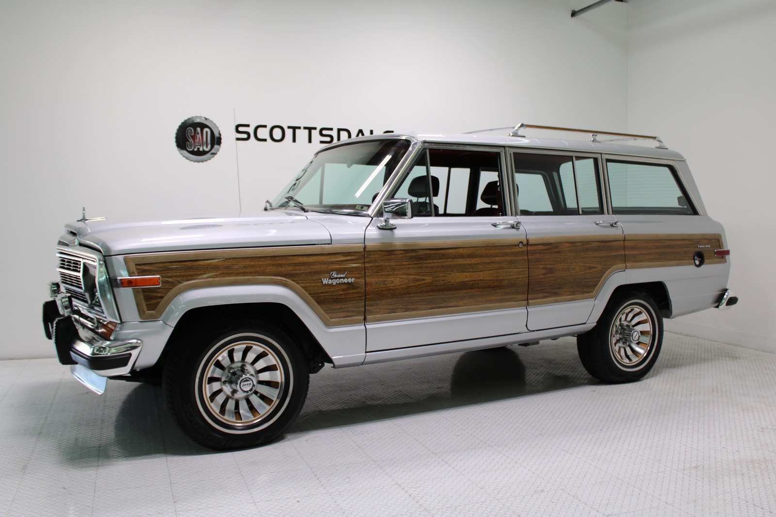 Jeep-Wagoneer-1986-SUV-1