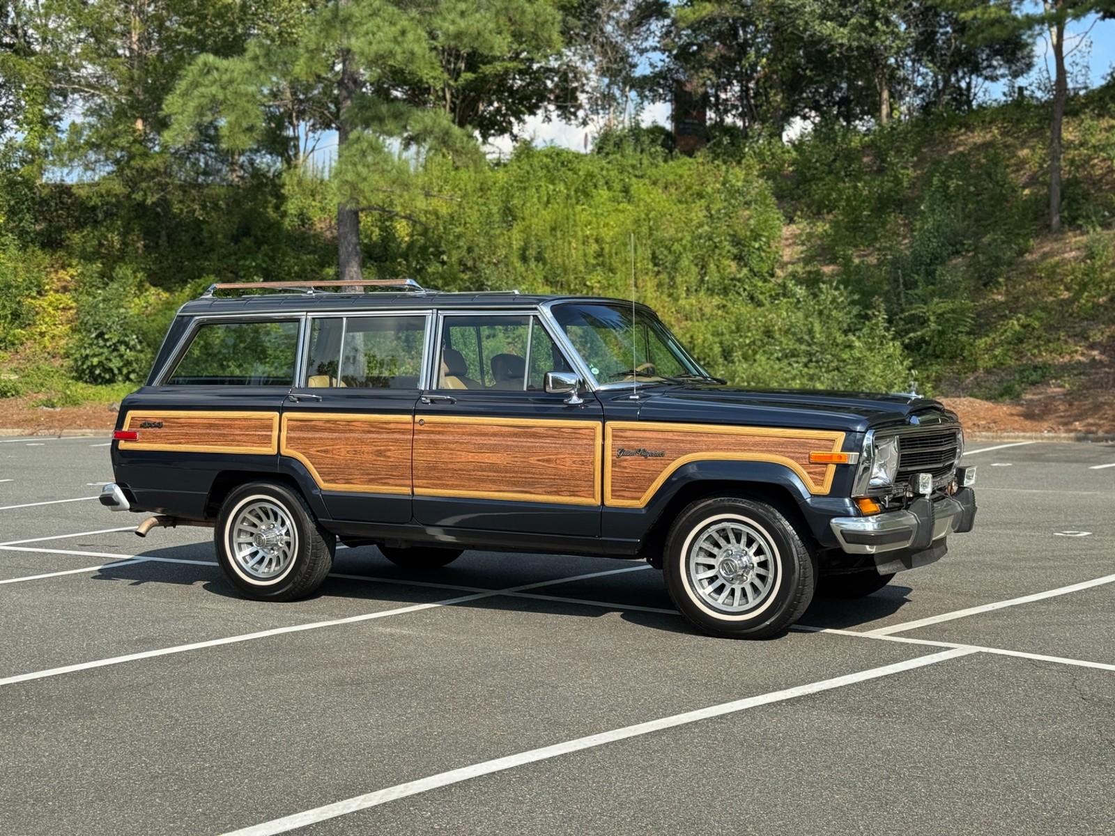 Jeep-Wagoneer-1988-Wagon-14