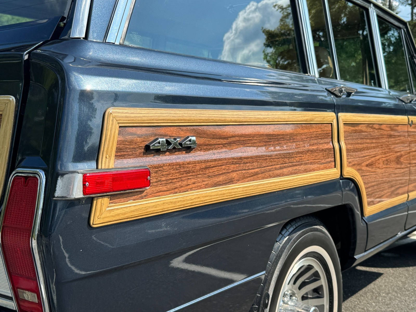 Jeep-Wagoneer-1988-Wagon-22