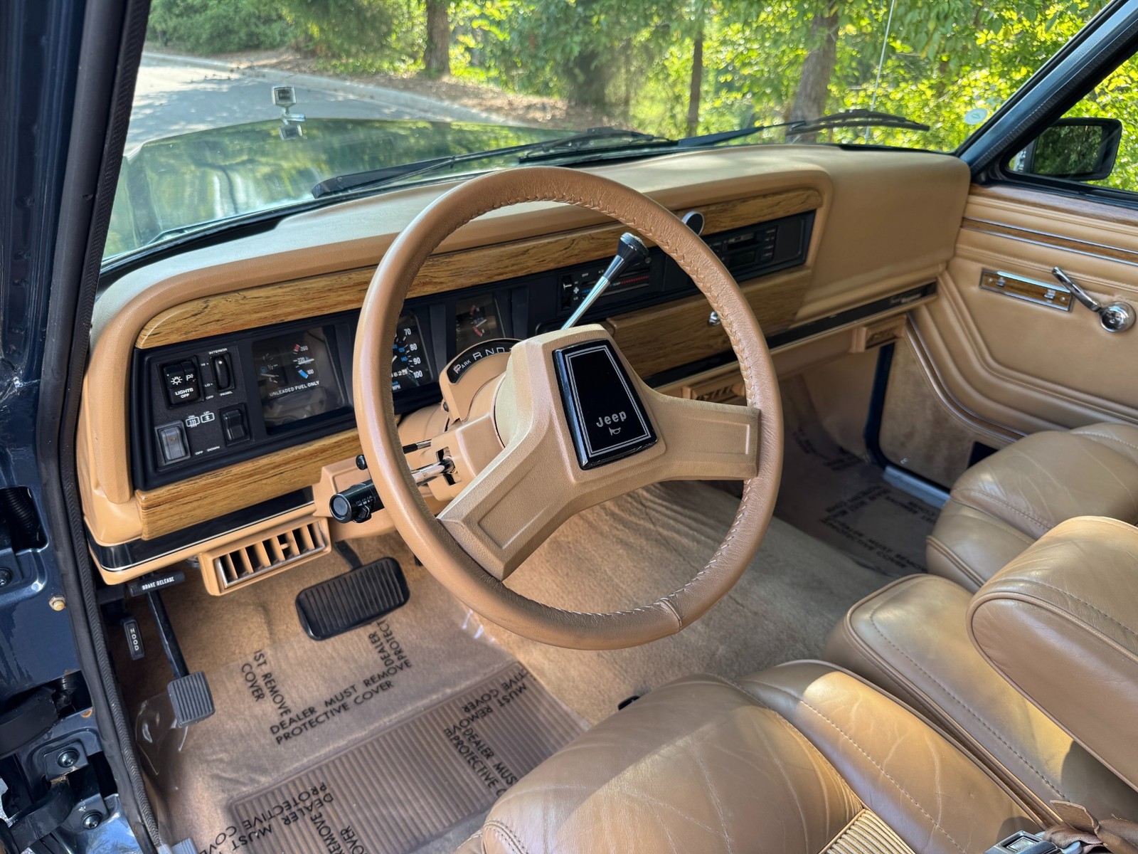 Jeep-Wagoneer-1988-Wagon-33