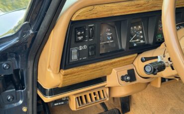 Jeep-Wagoneer-1988-Wagon-34