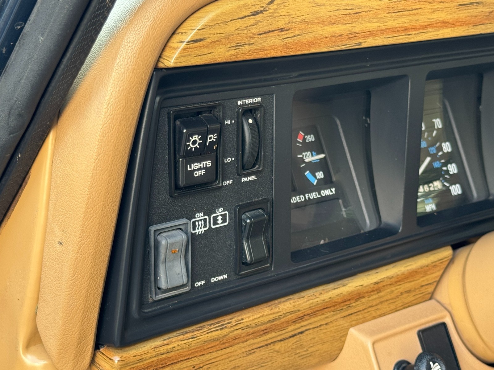 Jeep-Wagoneer-1988-Wagon-35