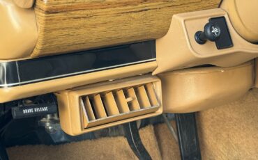 Jeep-Wagoneer-1988-Wagon-36
