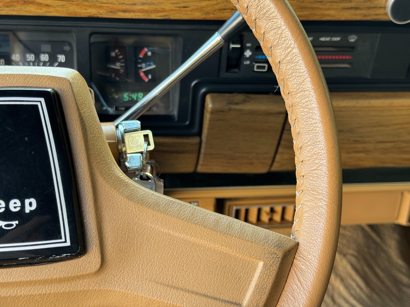 Jeep-Wagoneer-1988-Wagon-39