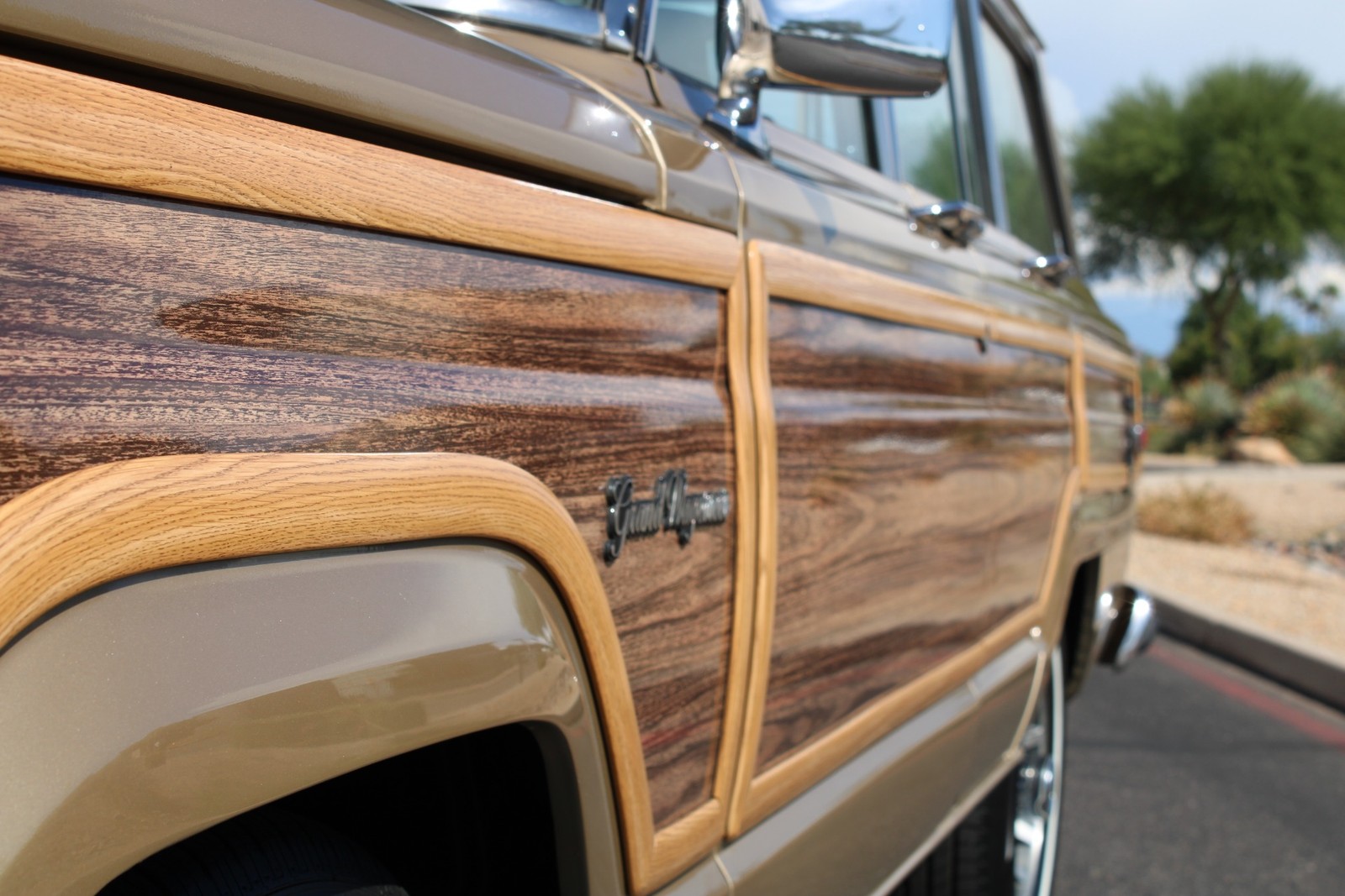 Jeep-Wagoneer-1990-SUV-28