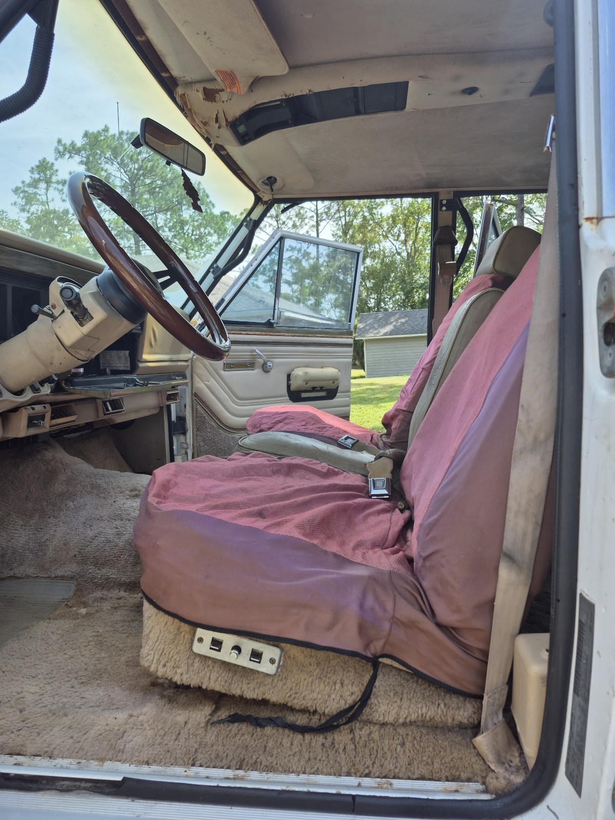 Jeep-Wagoneer-1990-Wagon-11