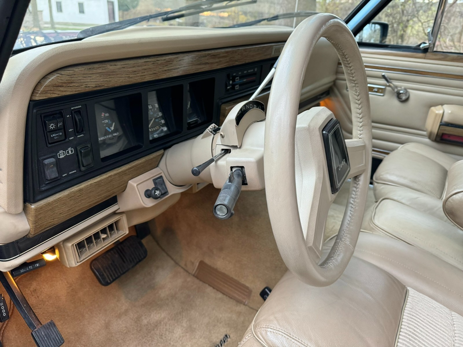 Jeep-Wagoneer-1991-SUV-25