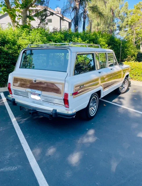 Jeep-Wagoneer-limited-1988-White-Burgundy-2