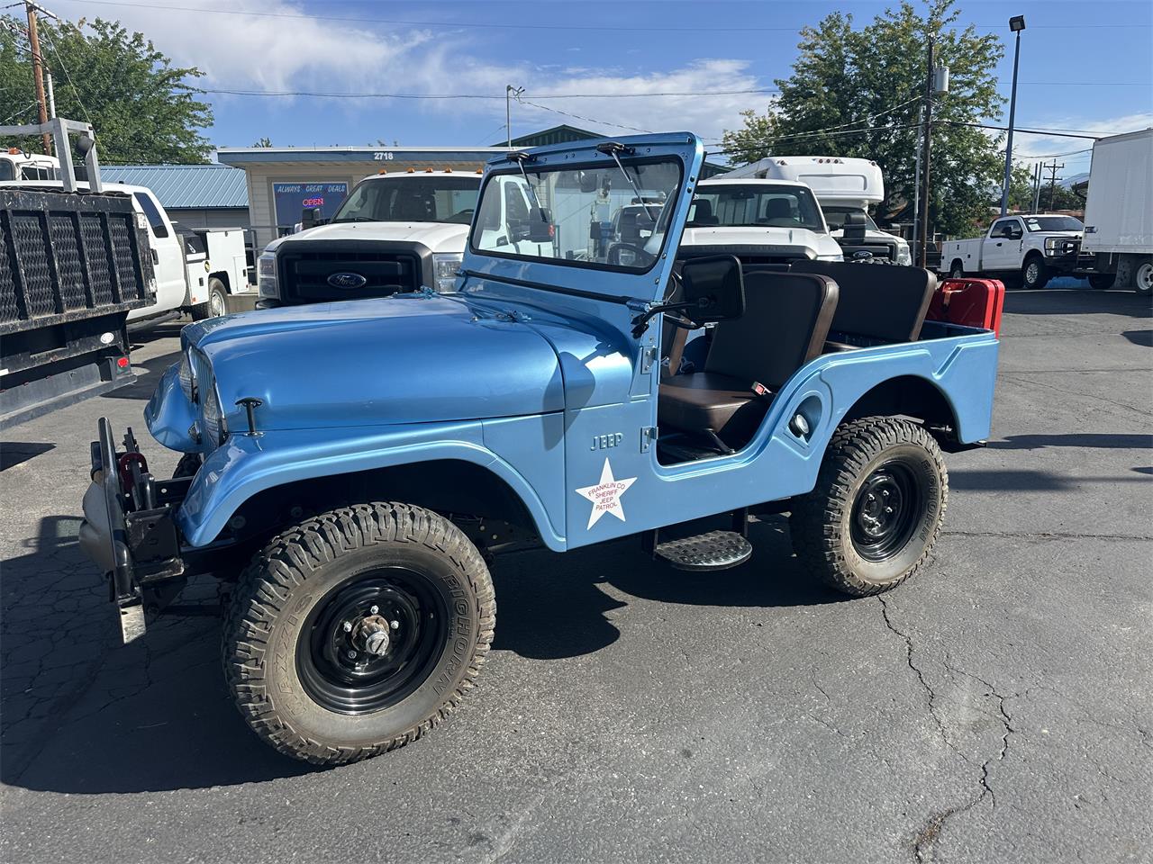 Jeep-Willys-1955-Blue-Tan-1